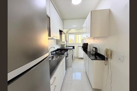 Apartamento à venda com 62m², 2 quartos e 1 vaga Apartamento à venda com 62m², 2 quartos e 1 vagaCozinha