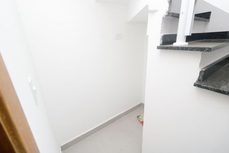 Escada de apartamento para alugar com 2 quartos, 80m² em Parque Oratório, Santo André