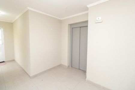 Apartamento para alugar com 80m², 2 quartos e 1 vaga Apartamento para alugar com 80m², 2 quartos e 1 vagaHall do Elevador Cobertura