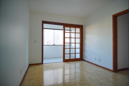 Sala de apartamento para alugar com 2 quartos, 69m² em Jardim Itu, Porto Alegre