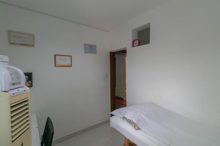 Casa à venda com 4 quartos, 210m² em Conjunto Helena Antipoff, Belo Horizonte