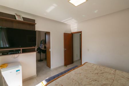 Casa à venda com 4 quartos, 210m² em Conjunto Helena Antipoff, Belo Horizonte