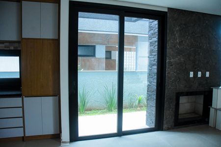 Casa de Condomínio para alugar com 4 quartos, 250m² em Distrito Industrial, Cachoeirinha