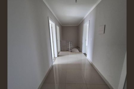 Casa para alugar com 147m², 3 quartos e 2 vagas Casa para alugar com 147m², 3 quartos e 2 vagasCorredor