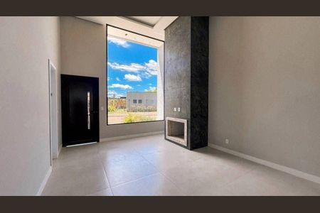 Casa de condomínio para alugar com 140m², 3 quartos e 2 vagas