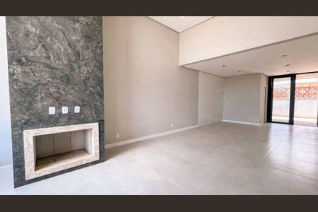 Casa de condomínio para alugar com 140m², 3 quartos e 2 vagas