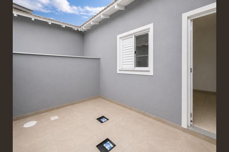 Área Externa de casa de condomínio para alugar com 2 quartos, 42m² em Novo Mundo, Gravataí