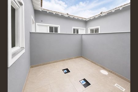 Área Externa de casa de condomínio para alugar com 2 quartos, 42m² em Novo Mundo, Gravataí