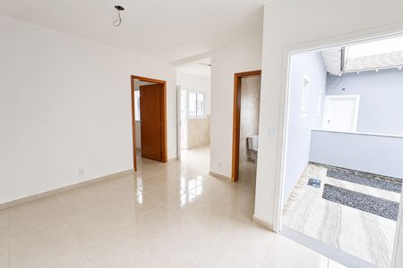 Sala de casa de condomínio para alugar com 2 quartos, 42m² em Novo Mundo, Gravataí