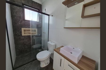 Casa de condomínio para alugar com 130m², 3 quartos e 2 vagas Casa de condomínio para alugar com 130m², 3 quartos e 2 vagasBanheiro 3
