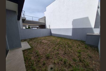 Quintal de casa de condomínio para alugar com 3 quartos, 130m² em Vale Ville, Gravataí