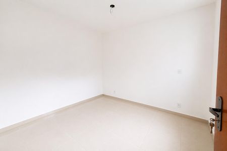 Casa de condomínio para alugar com 42m², 2 quartos e 1 vaga