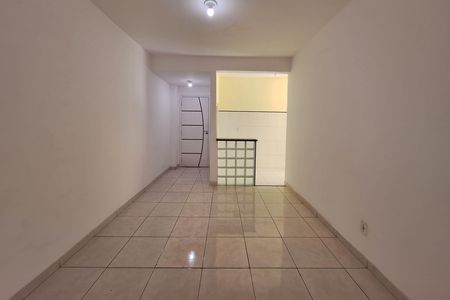 Apartamento para alugar com 130m², 3 quartos e 1 vaga Apartamento para alugar com 130m², 3 quartos e 1 vagaSala