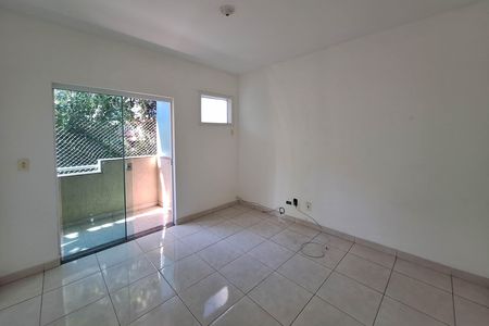 Apartamento para alugar com 130m², 3 quartos e 1 vaga Apartamento para alugar com 130m², 3 quartos e 1 vagaSala