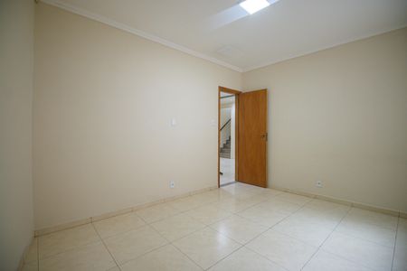 Casa à venda com 120m², 3 quartos e sem vaga Casa à venda com 120m², 3 quartos e sem vagaQuarto 3