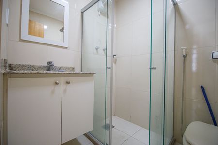 Casa à venda com 120m², 3 quartos e sem vaga Casa à venda com 120m², 3 quartos e sem vagaBanheiro