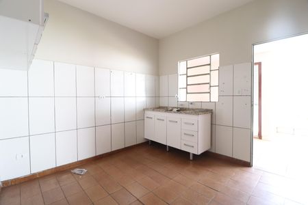 Casa para alugar com 120m², 3 quartos e 3 vagasCozinha