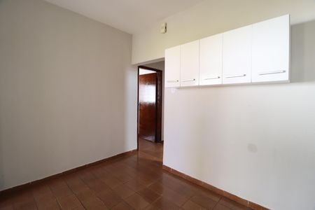 Cozinha de casa para alugar com 3 quartos, 120m² em Santa Mônica, Uberlândia