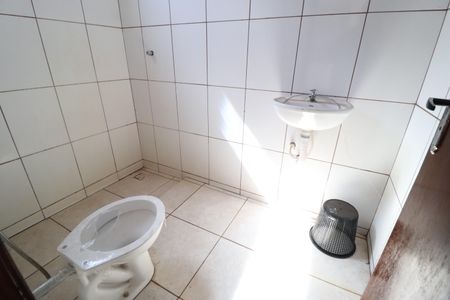 Casa para alugar com 120m², 3 quartos e 3 vagasBanheiro Social 2