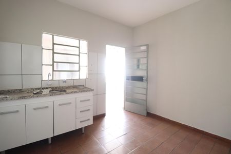 Casa para alugar com 120m², 3 quartos e 3 vagasCozinha