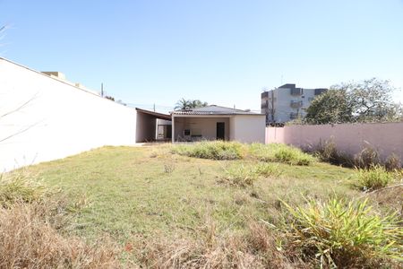 Casa para alugar com 120m², 3 quartos e 3 vagasQuintal
