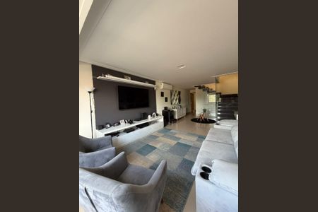 Casa à venda com 3 quartos, 232m² em Vila Comercial, São Paulo