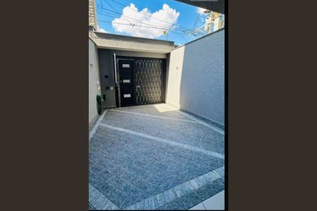 Garagem de casa à venda com 3 quartos, 232m² em Vila Comercial, São Paulo