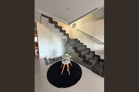 Sala de casa à venda com 3 quartos, 232m² em Vila Comercial, São Paulo