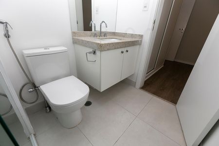 Apartamento para alugar com 125m², 3 quartos e 2 vagas Apartamento para alugar com 125m², 3 quartos e 2 vagasBANHEIRO QUARTO Nº 1 - SUITE