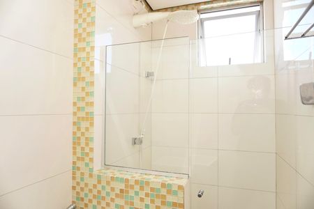 Banheiro da Suíte de apartamento para alugar com 3 quartos, 70m² em Sagrada Família, Belo Horizonte