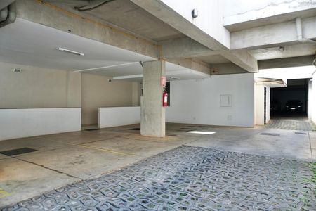 Garagem de apartamento para alugar com 3 quartos, 70m² em Sagrada Família, Belo Horizonte