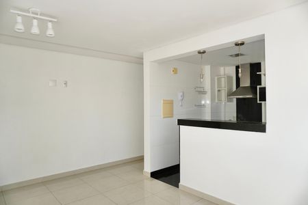Sala  de apartamento para alugar com 3 quartos, 70m² em Sagrada Família, Belo Horizonte