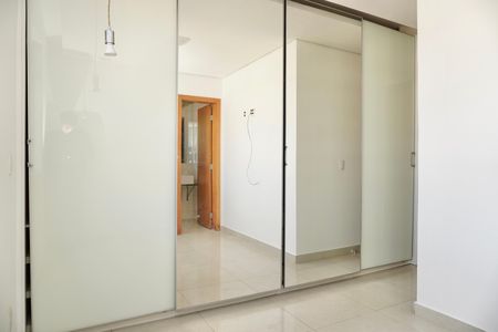 Apartamento para alugar com 70m², 3 quartos e 2 vagas Apartamento para alugar com 70m², 3 quartos e 2 vagasSuíte