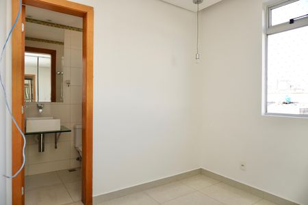 Apartamento para alugar com 70m², 3 quartos e 2 vagas Apartamento para alugar com 70m², 3 quartos e 2 vagasSuíte