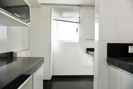 Apartamento para alugar com 70m², 3 quartos e 2 vagas Apartamento para alugar com 70m², 3 quartos e 2 vagasCozinha e Área de Serviço