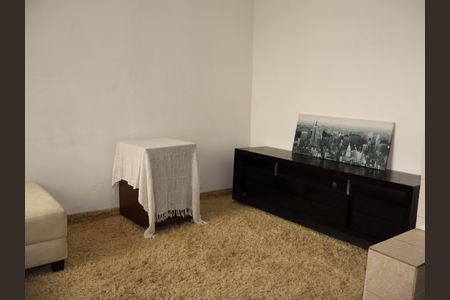 Sala de casa para alugar com 1 quarto, 80m² em Quinta da Paineira, São Paulo