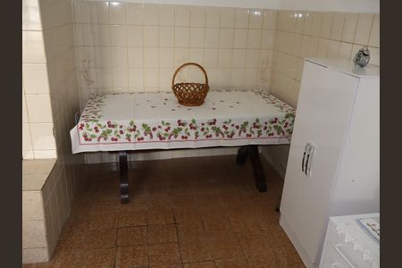 Cozinha de casa para alugar com 1 quarto, 80m² em Quinta da Paineira, São Paulo