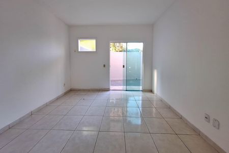 Apartamento para alugar com 130m², 3 quartos e 1 vaga Apartamento para alugar com 130m², 3 quartos e 1 vagaSala