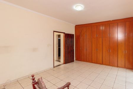 Casa para alugar com 255m², 3 quartos e 2 vagas Casa para alugar com 255m², 3 quartos e 2 vagasQuarto 1