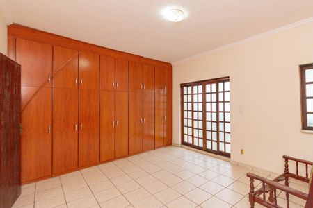 Casa para alugar com 255m², 3 quartos e 2 vagas Casa para alugar com 255m², 3 quartos e 2 vagasQuarto 1