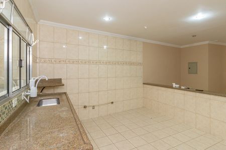 Casa para alugar com 255m², 3 quartos e 2 vagas Casa para alugar com 255m², 3 quartos e 2 vagasCozinha