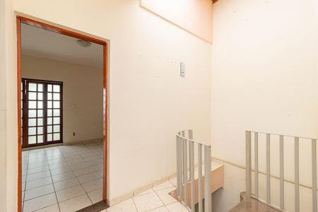 Entrada Quartos Parte Superior de casa para alugar com 3 quartos, 255m² em Jardim Vivan, São Paulo