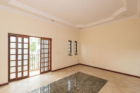 Sala de casa para alugar com 3 quartos, 255m² em Jardim Vivan, São Paulo