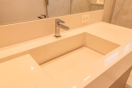 Banheiro da Suíte 2 de apartamento para alugar com 4 quartos, 300m² em Alphaville, Barueri