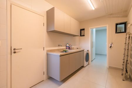 Área de Serviço de apartamento para alugar com 4 quartos, 300m² em Alphaville, Barueri