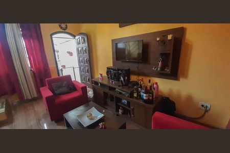 Casa à venda com 61m², 2 quartos e 1 vaga