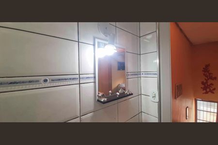 Casa à venda com 61m², 2 quartos e 1 vaga