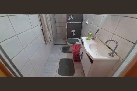Casa à venda com 61m², 2 quartos e 1 vaga