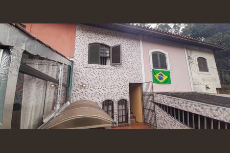 Casa à venda com 61m², 2 quartos e 1 vaga