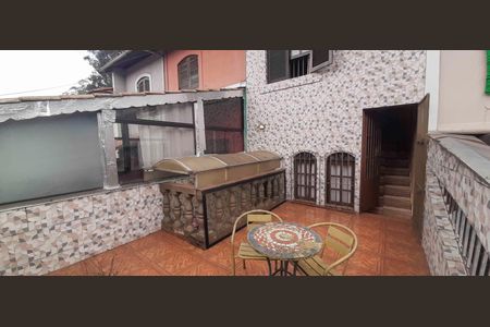 Casa à venda com 61m², 2 quartos e 1 vaga